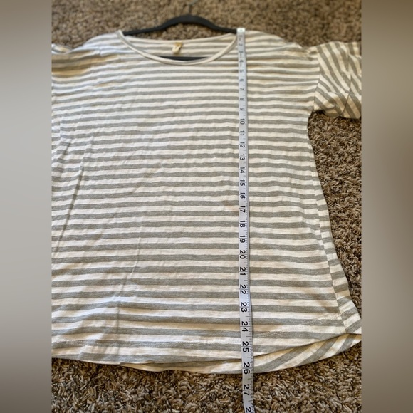 Wishlist Gray White Striped Ruffle Sleeve Top S - Picture 10 of 10